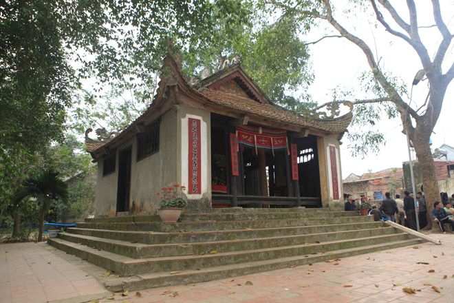 Miếu Đụ Đị trước giờ đôi vợ chồng làm chuyện ấy